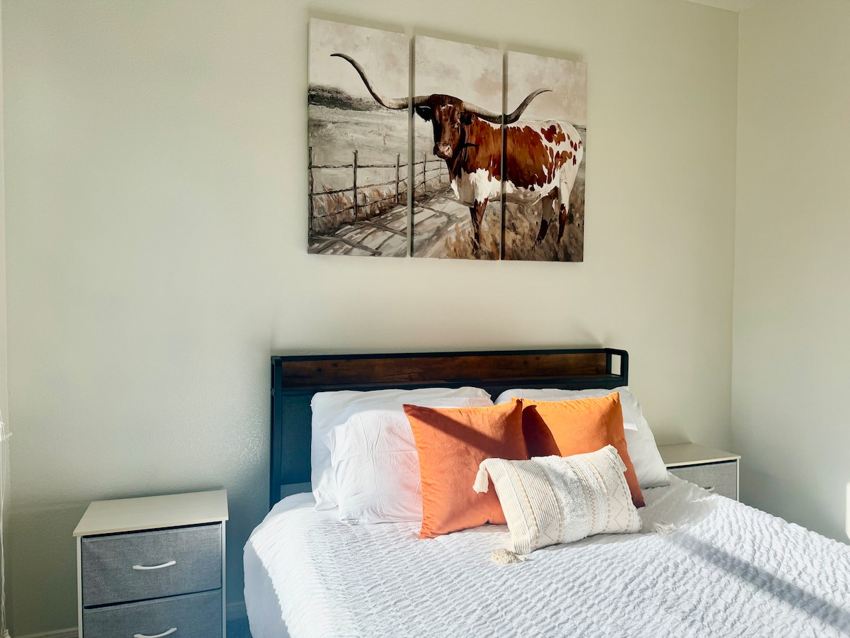 No Extra Fees + Pets OK + 3B/2.5BA + Office & Yard