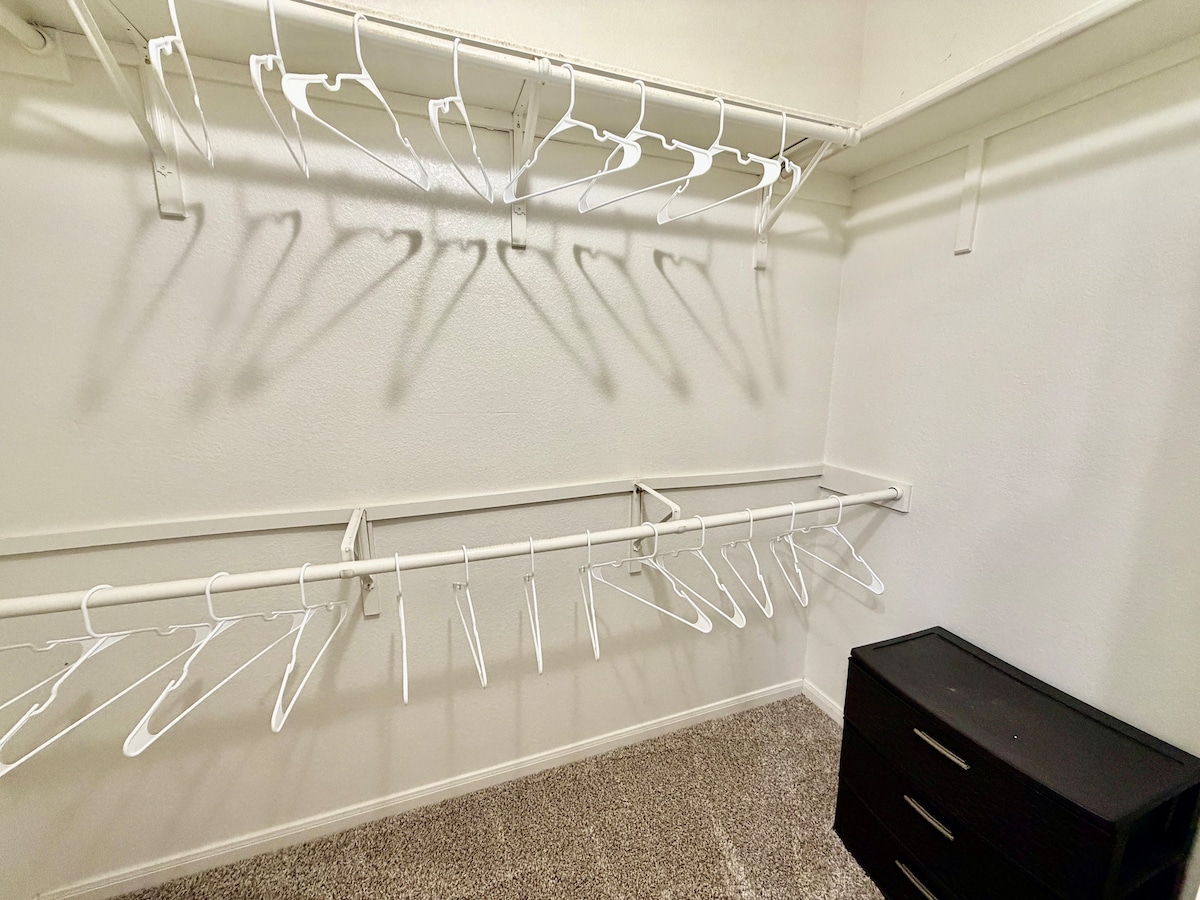 No Extra Fees + Pets OK + 3B/2.5BA + Office & Yard