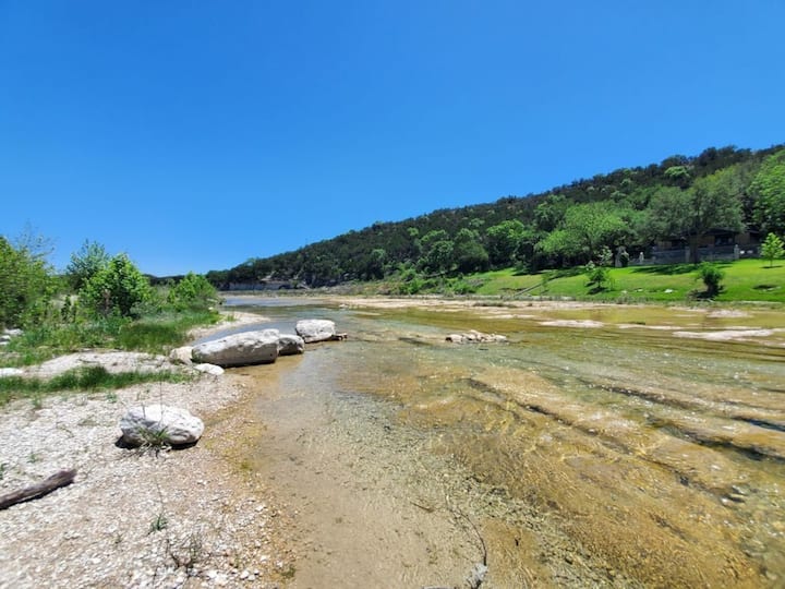 Riverfront Wimberley Retreat With Pool & Game Room - Wimberley, TX