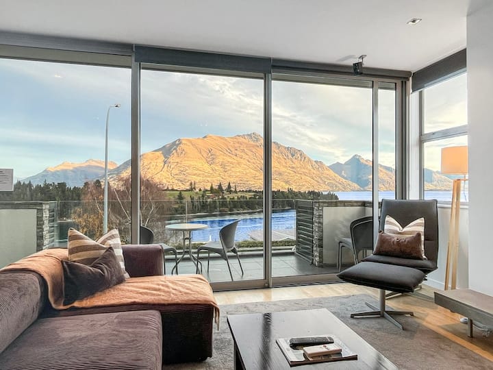 The Pounamu Experience | Lake & Mountain Views - ニュージーランド クイーンズタウン
