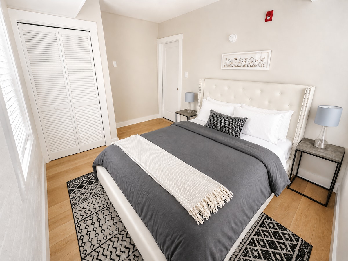 Center City Bedroom