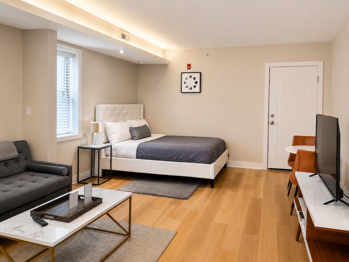 Center City Bedroom