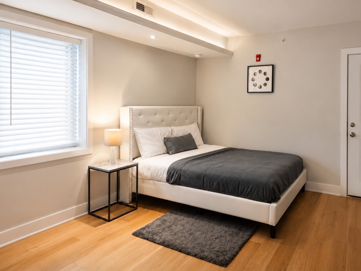 Center City Bedroom