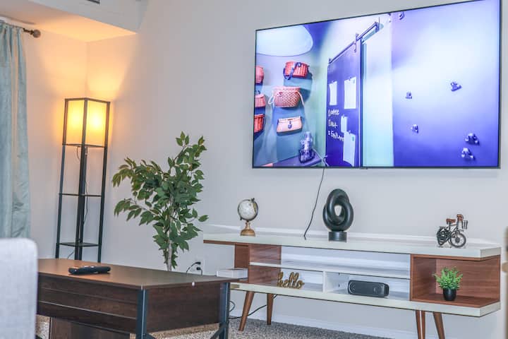 Premium 2br Townhome | Near Inova Fairfax & Dc - Fairfax, VA