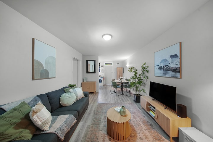 Near Subiaco & Hospitals + Parking & Wifi - Perth