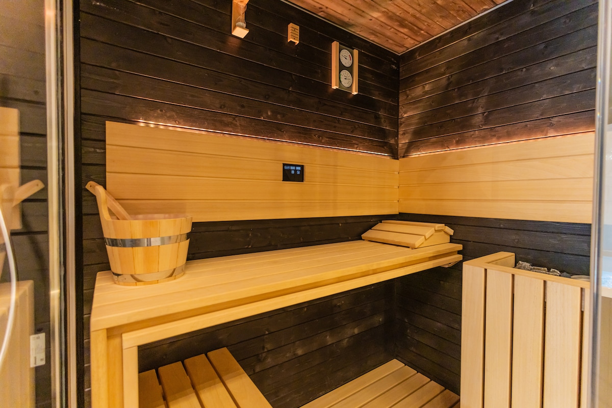 VBM Luxury Suites — 31