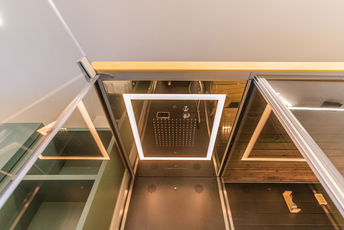 VBM Luxury Suites — 18