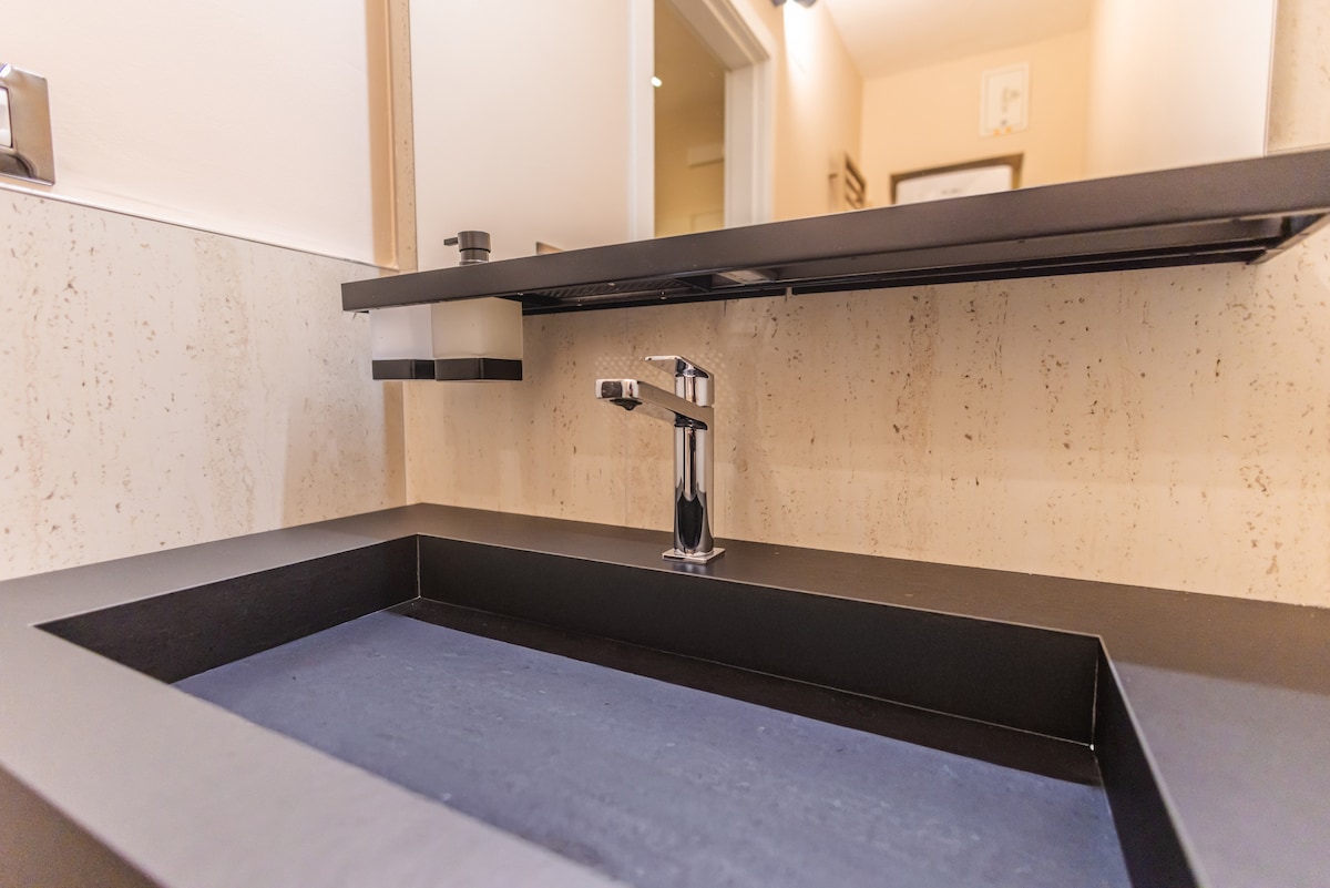 VBM Luxury Suites — 24