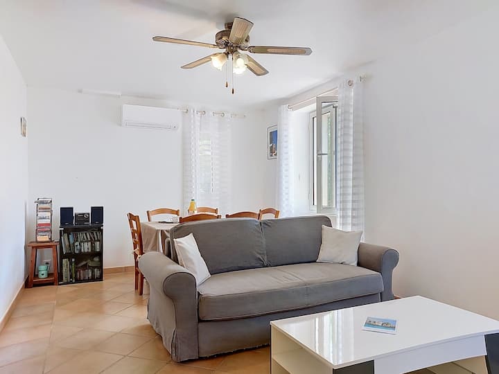 Sainte Marguerite By Interhome - Saint-Tropez