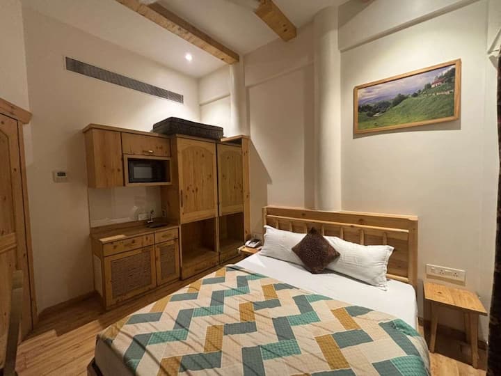 Modern Comfort In The Heart Of Mumbai | Near Bkc - Mumbai