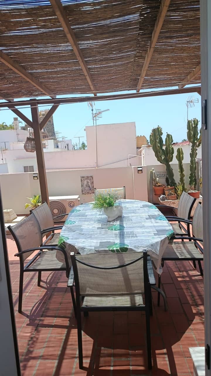 Casa Reformada En El Caso Antiguo De Almuñécar - Almuñécar