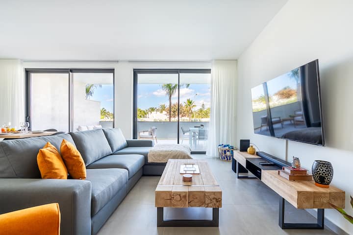 Luxury Haven At Dona Ana Beach Residence, Lagos - Lagos