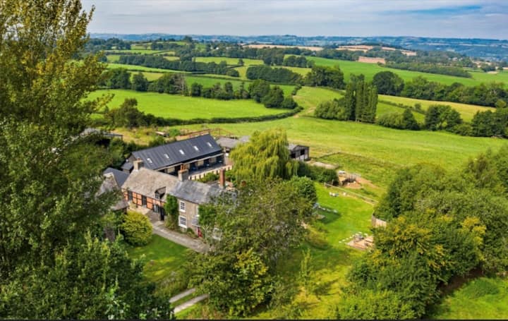 Wisteria House By Birch Stays - Hay-on-Wye