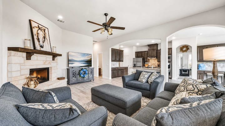 ‼️Sherman Group House - Game Room - Sleeps 16 - Lake Texoma