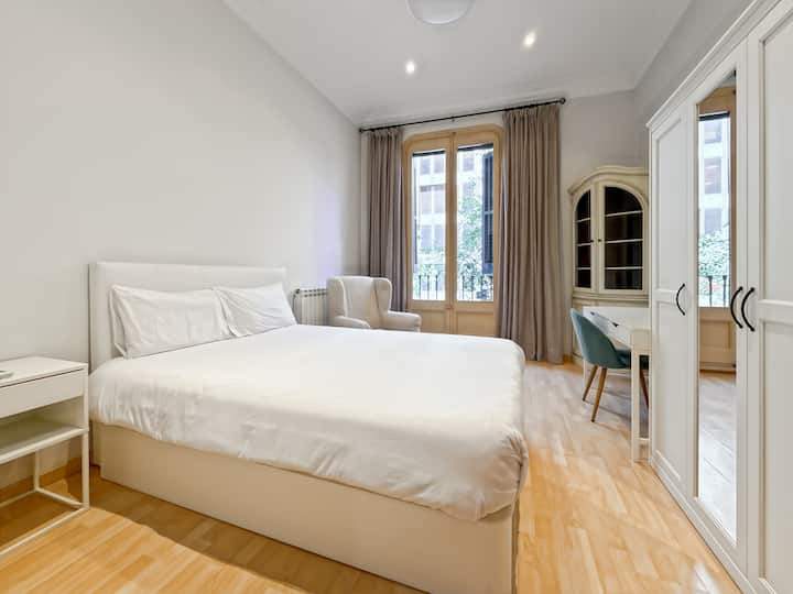 Bright Apartment In Barcelona - Barcelona