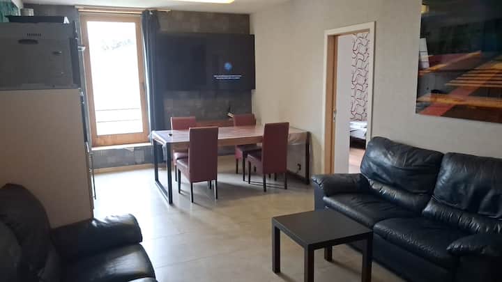Apartment Els , Honest Apartment 4 Bed - Zelzate