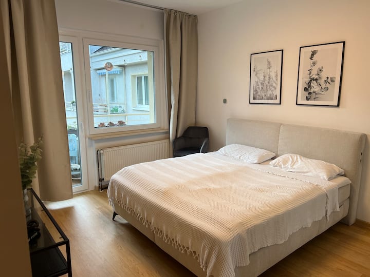 Gemütliche, Gut Angebundene Wohnung In Köln Sülz - Cologne