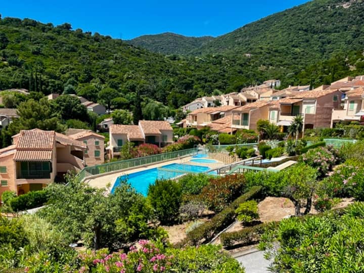 Mazet 3* Avec Terrasse, Piscine Et Parking - Hyères