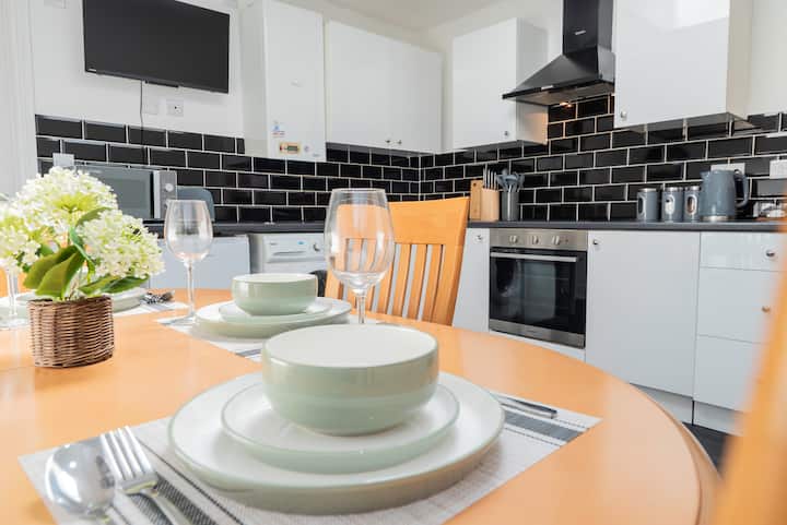 4 Bed, Work Ready Stay, Parking, Wifi, Banbury - Banbury