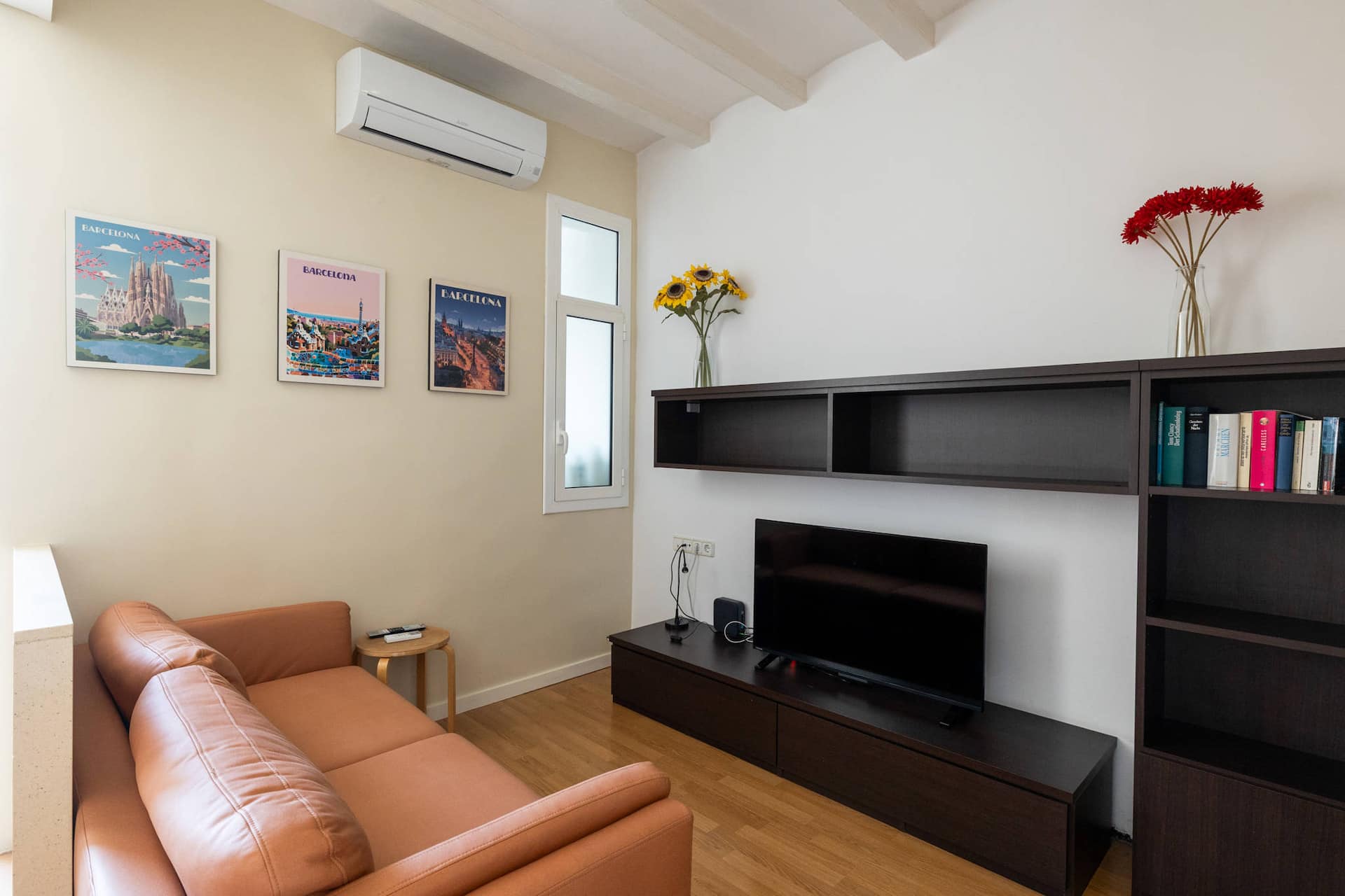 23NO1138 - Apartment in Poble Sec. — foto 2