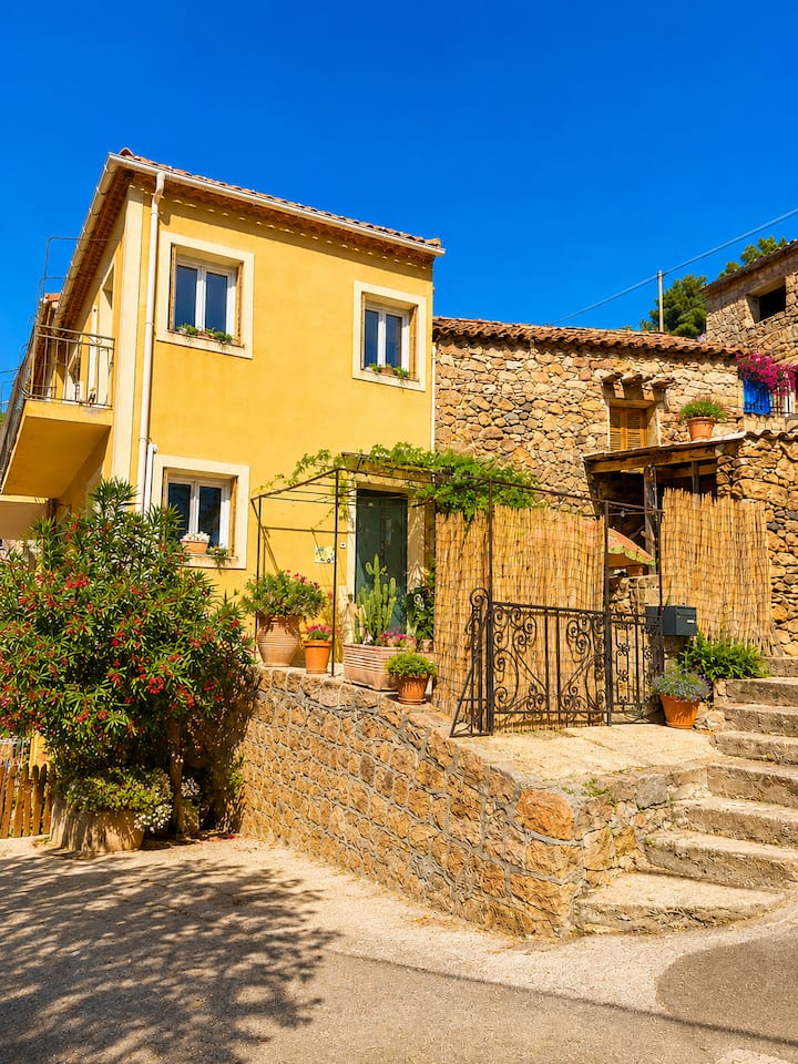 Maison Au Coeur Du Village, Mare E Monti - 꼬르스