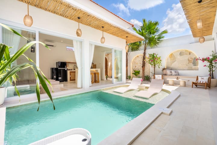 Mediterranean Villa, Central Canggu, Echo Beach - Australia