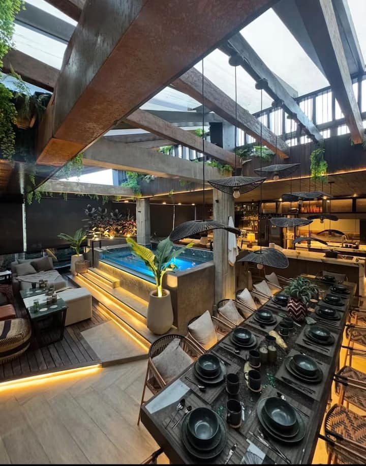 Luxury Private Rooftop Villa | Bar & Jacuzzi | 7br - Medellín