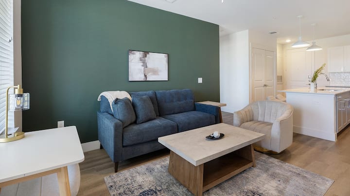 Landing | Stylish 2bd, Rooftop Lounge, Gym - Frisco, TX