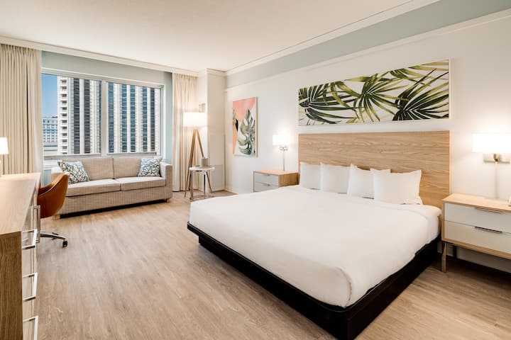 Ocean View Family Suite | Sleeps 6 & Boardwalk - Atlantic City, NJ