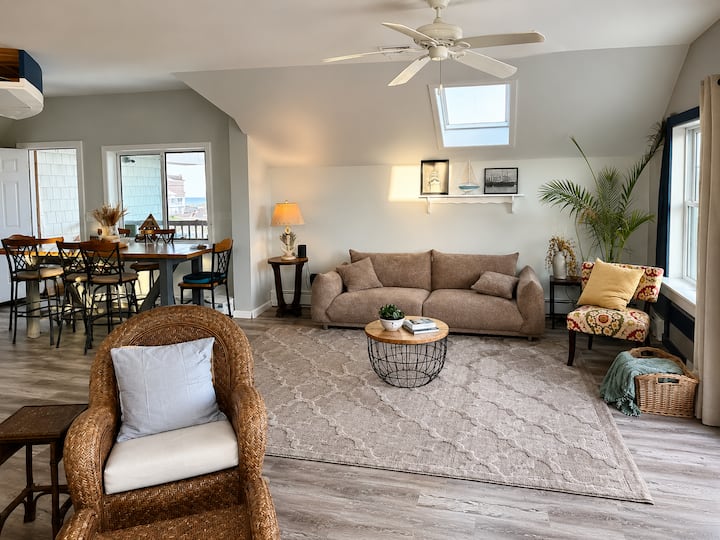 The Ship Bottom Hideaway | 1 Block To Beach - Surf City