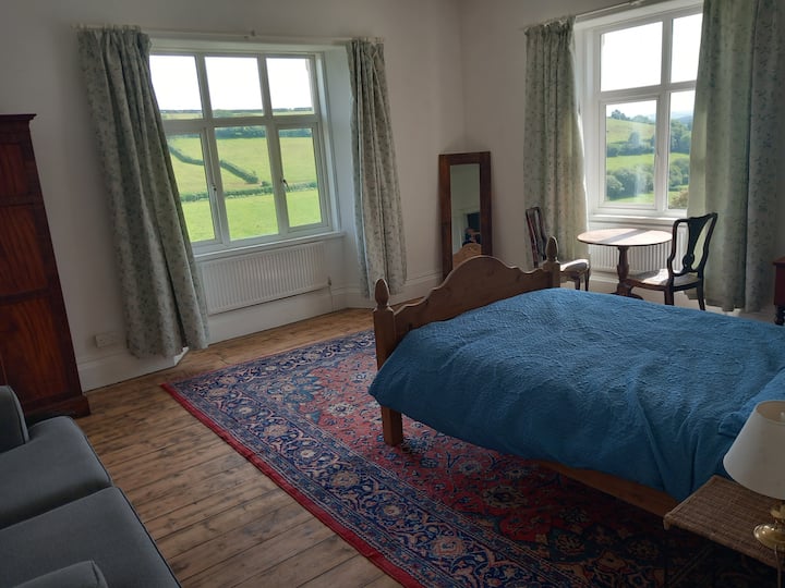 Room With A View In A Farmhouse, Kingsbridge - Kingsbridge