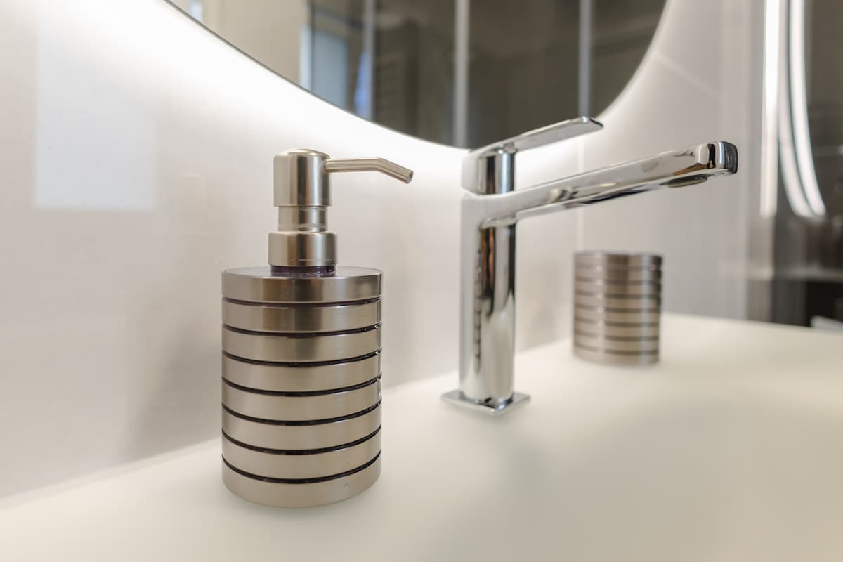 VBM Luxury Suites — 8