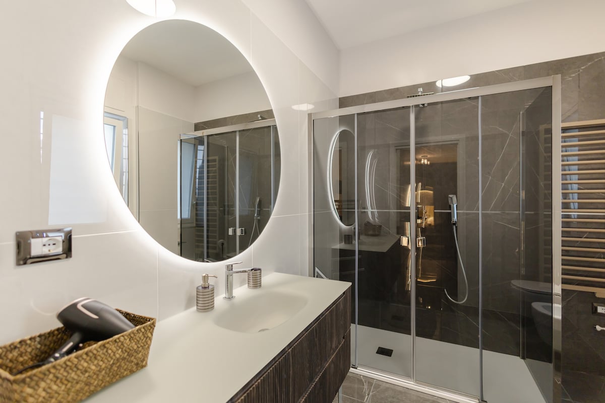 VBM Luxury Suites — 10