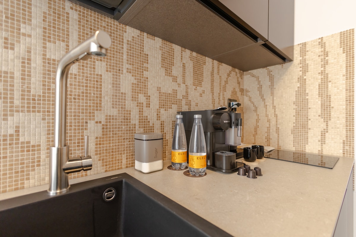 VBM Luxury Suites — 25