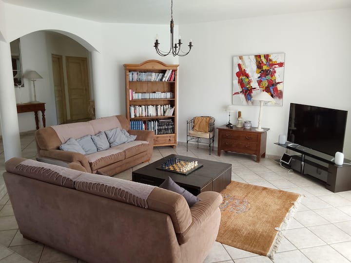 Villa 6 Personnes Avec Piscine Et Jardin En Corse - Ghisonaccia