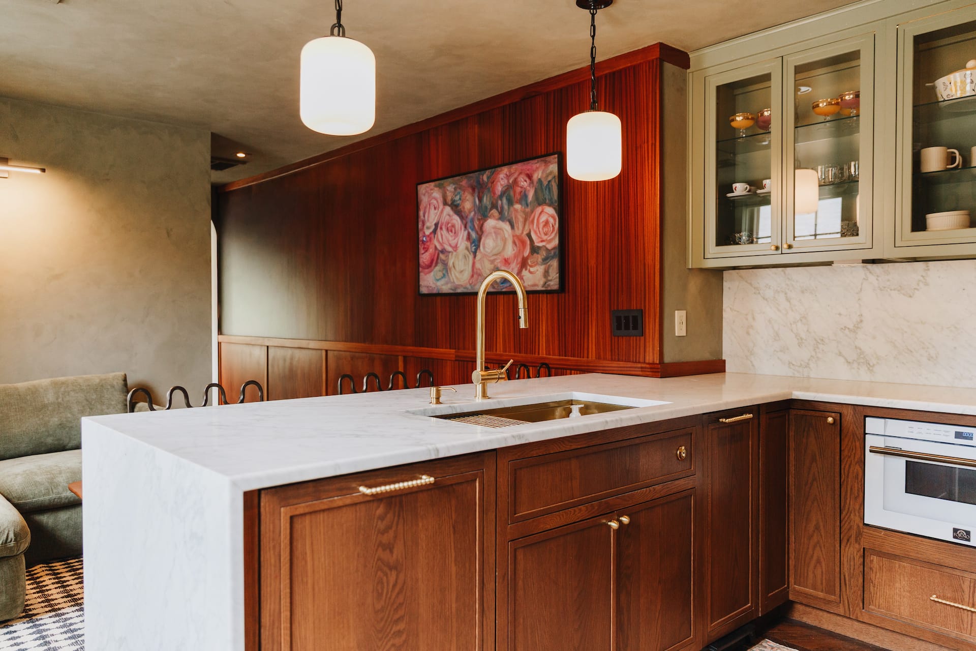 Schuler Suite by PVDBNBs at Brown Bee Coffee