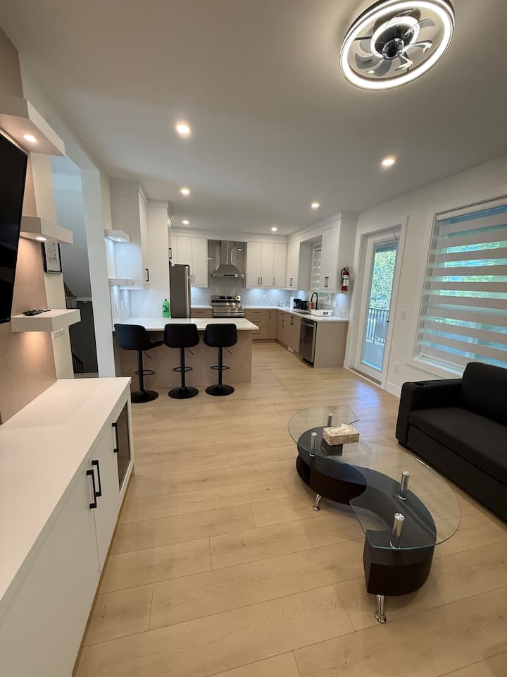 Mandeep’s Rentals - Abbotsford