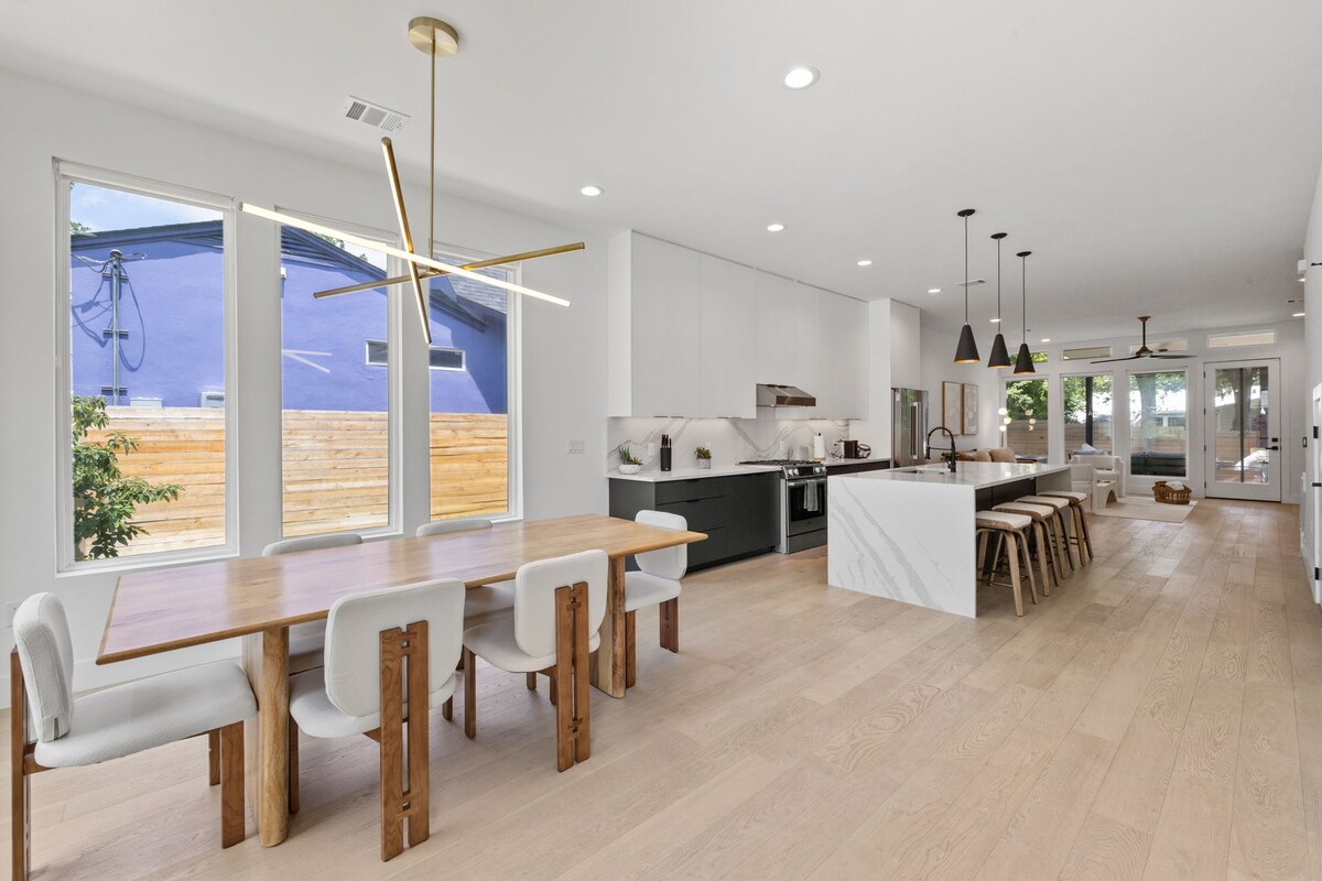 Luxury Home in Central Austin Near UT & Domain
