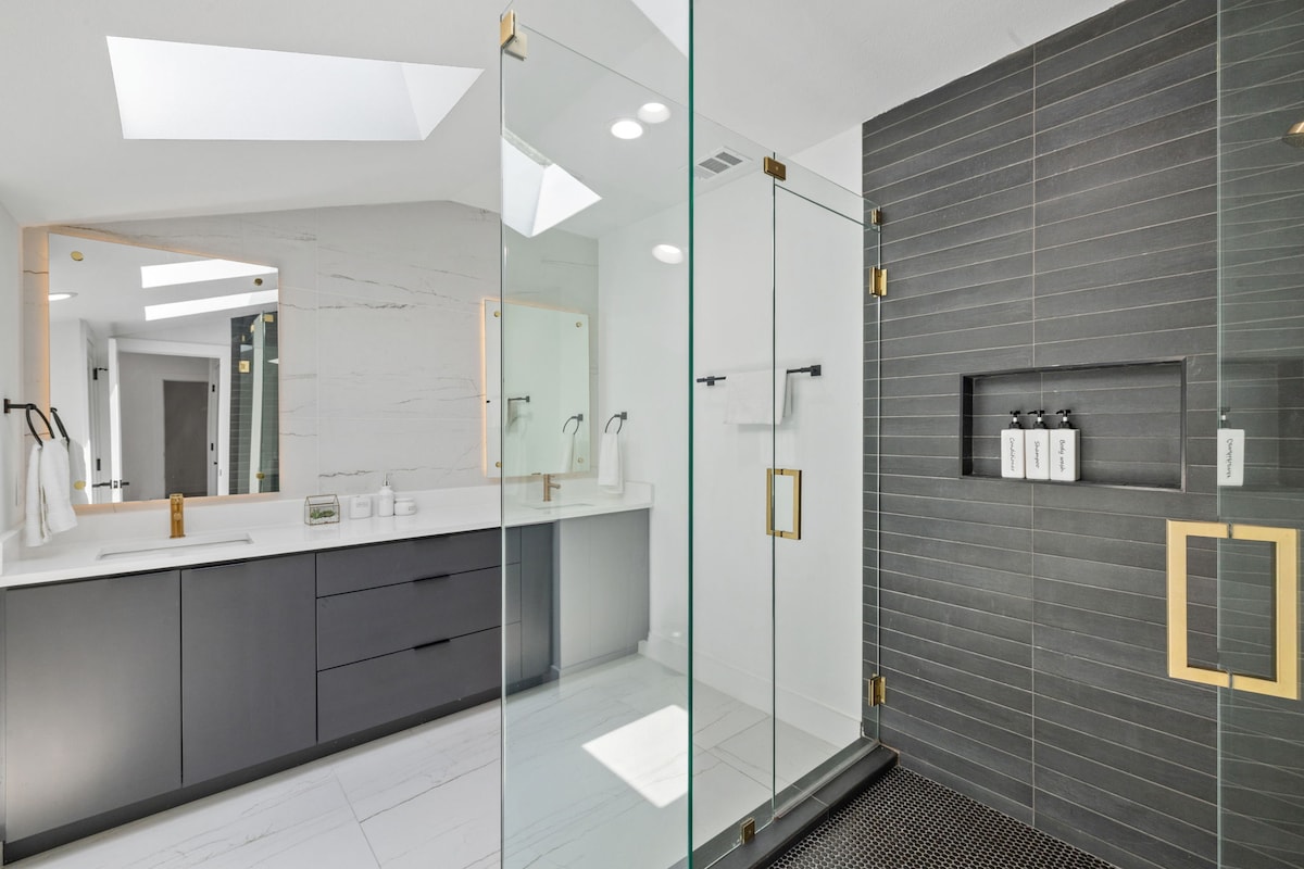 Luxury Home in Central Austin Near UT & Domain
