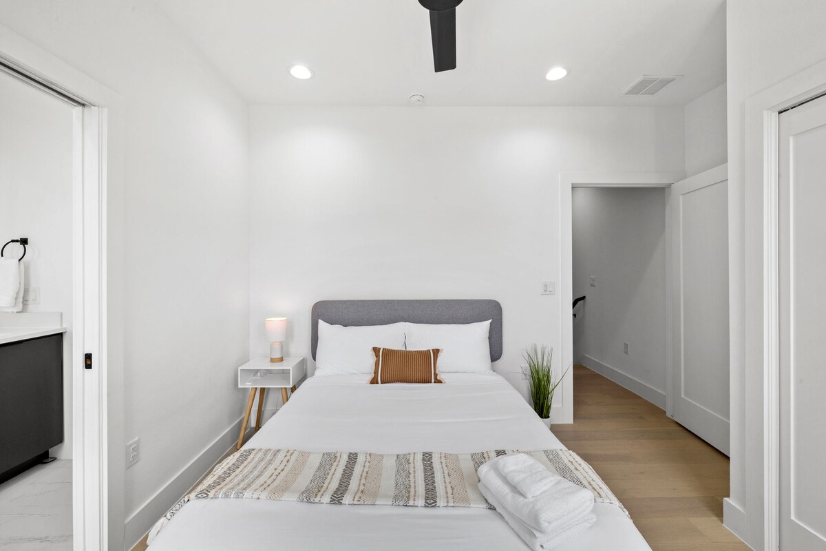 Luxury Home in Central Austin Near UT & Domain