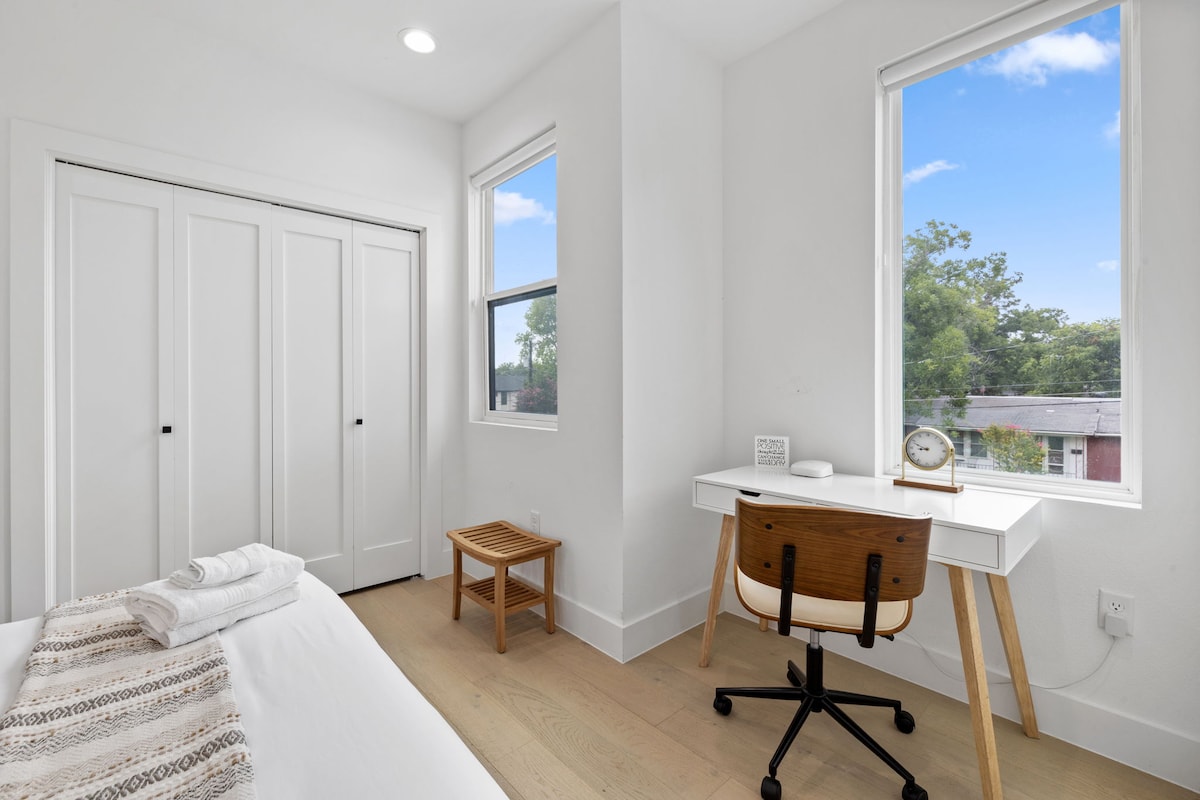 Luxury Home in Central Austin Near UT & Domain