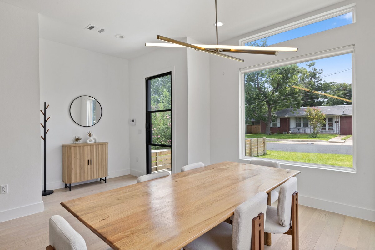 Luxury Home in Central Austin Near UT & Domain