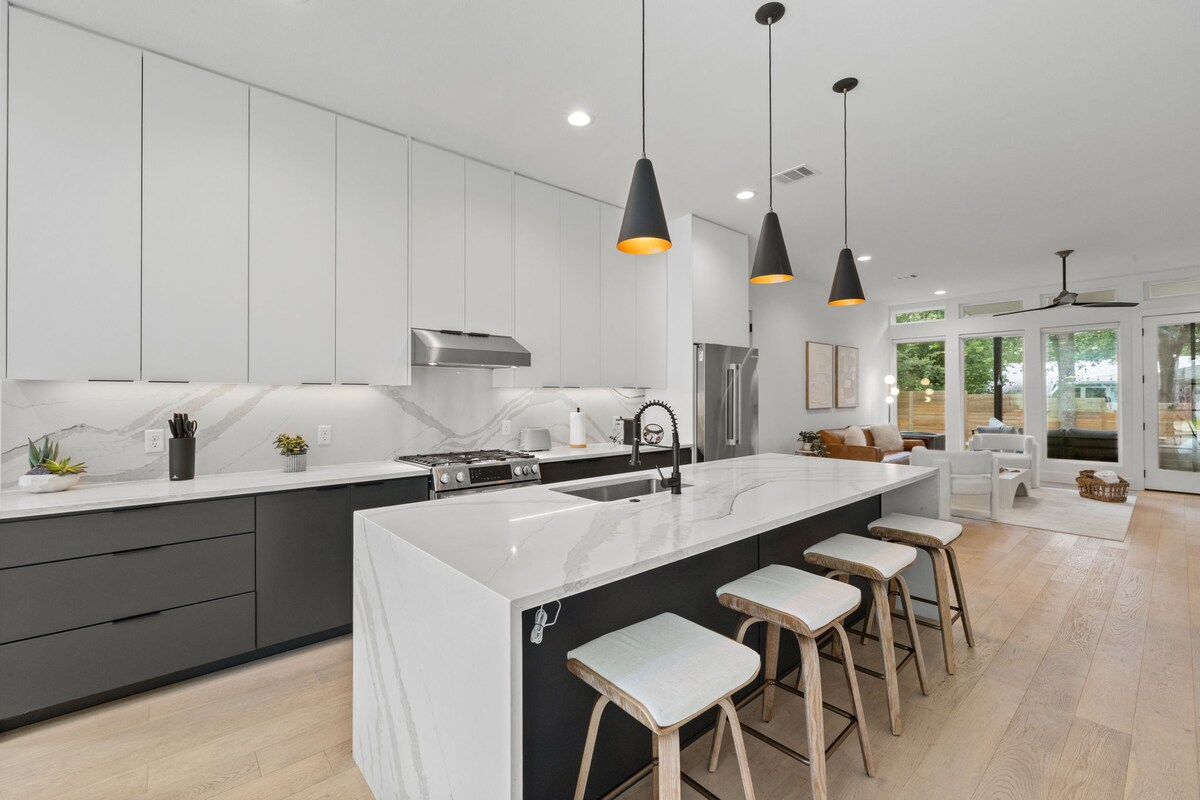 Luxury Home in Central Austin Near UT & Domain