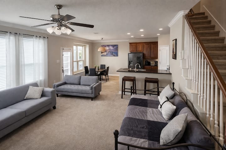 Home For Fifa With Easy Access To Dfw & Arlington - Irving, TX