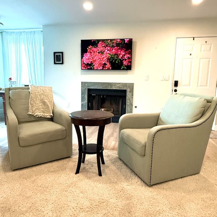 30+ Day Townhome Stay In Quiet Area With Views! - Reno, NV