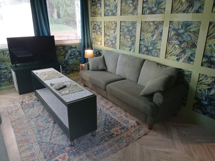 Garden Apartment. Sleeps 6. - Dumfries