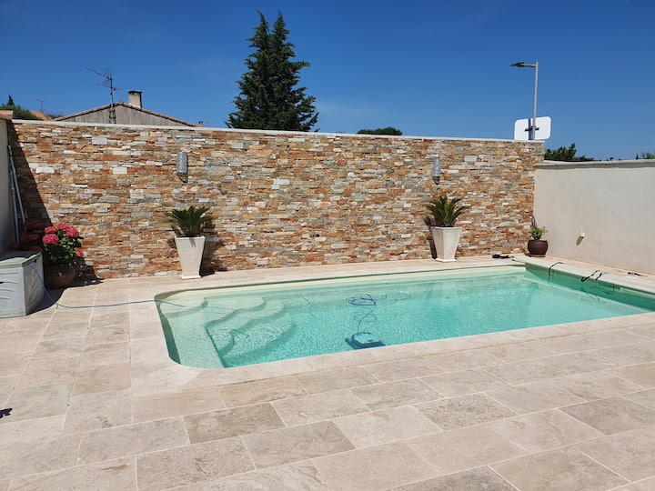 Maison Avec Piscine Dans Un Village En Provence - Salon-de-Provence
