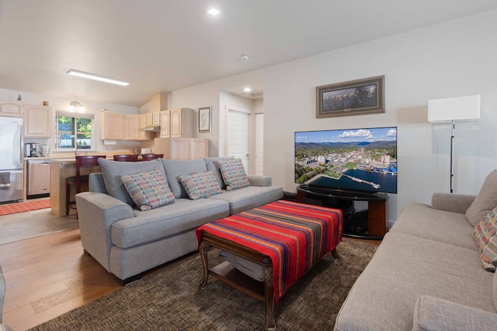 Warm & Friendly Condo Downtown Coeur D'alene - カー・ダレーン, ID