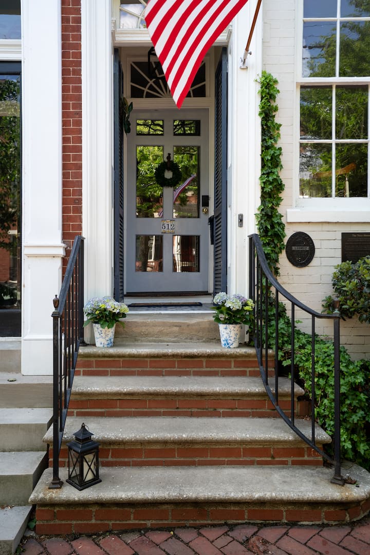 The Charlotte On Prince | 1783 Garden Home - Alexandria, VA