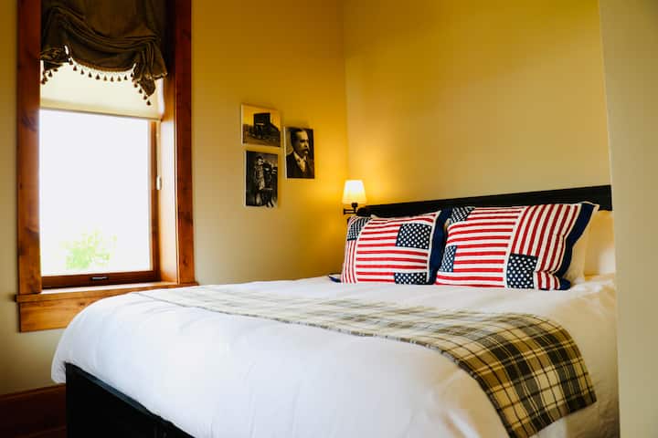 The Miner Room - The Kleemann House - Custer, SD